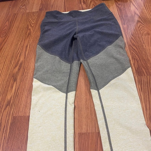 Outdoor Voices Leggings - Picture 3 of 3